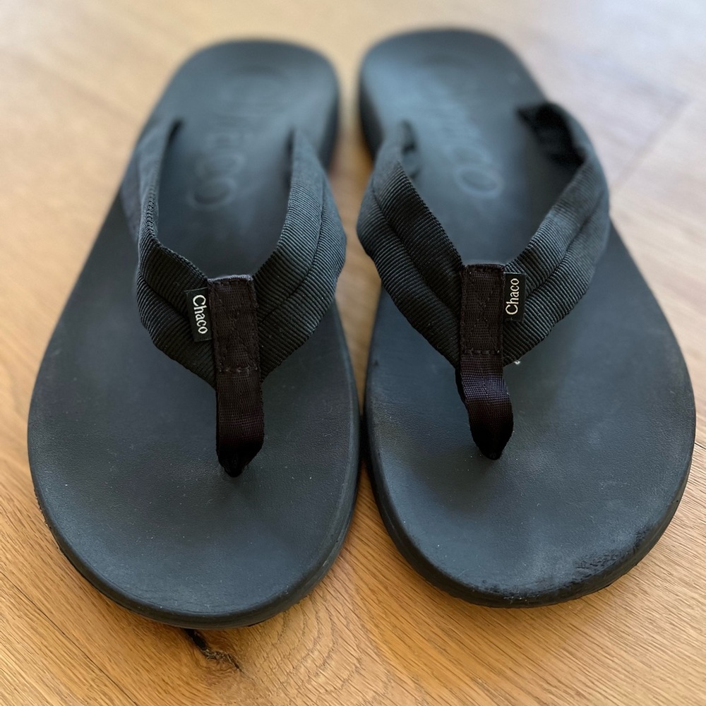 Men’s chaco flip flops. Size 12.